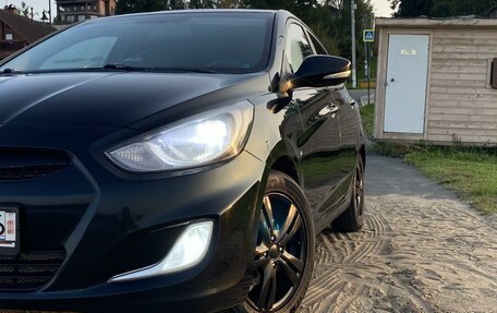 Hyundai Solaris II рестайлинг, 2012 год, 900 000 рублей, 2 фотография