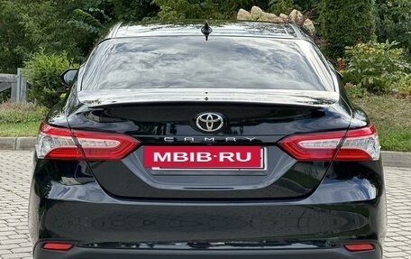 Toyota Camry, 2018 год, 3 150 000 рублей, 5 фотография