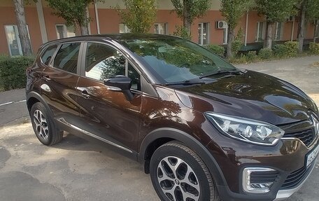 Renault Kaptur I рестайлинг, 2018 год, 1 580 000 рублей, 2 фотография