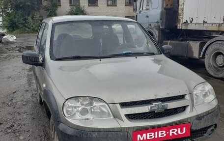 Chevrolet Niva I рестайлинг, 2013 год, 580 000 рублей, 2 фотография