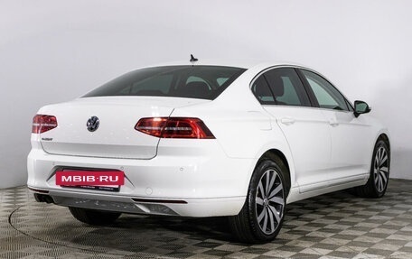 Volkswagen Passat B8 рестайлинг, 2019 год, 2 449 000 рублей, 5 фотография