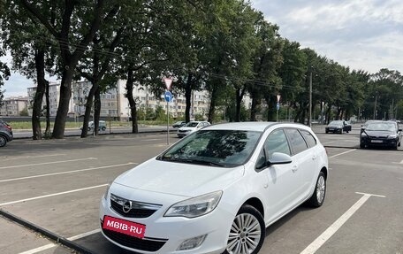 Opel Astra J, 2011 год, 1 200 000 рублей, 1 фотография