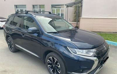 Mitsubishi Outlander III рестайлинг 3, 2021 год, 2 950 000 рублей, 1 фотография