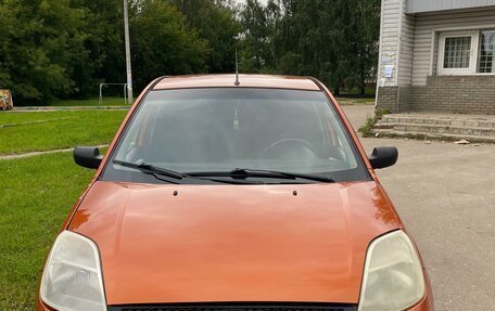 Ford Fiesta, 2004 год, 340 000 рублей, 1 фотография