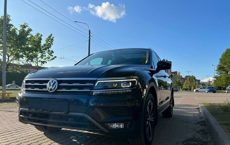 Volkswagen Tiguan II, 2017 год, 2 750 000 рублей, 2 фотография