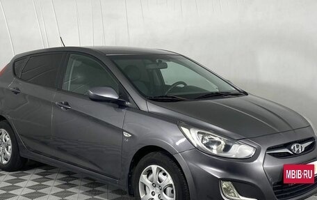 Hyundai Solaris II рестайлинг, 2012 год, 830 000 рублей, 3 фотография