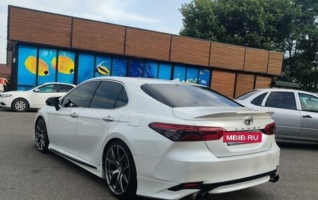 Toyota Camry, 2019 год, 3 900 000 рублей, 5 фотография