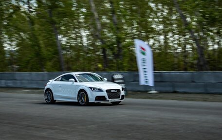 Audi TT, 2011 год, 2 999 999 рублей, 13 фотография