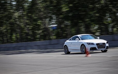 Audi TT, 2011 год, 2 999 999 рублей, 14 фотография