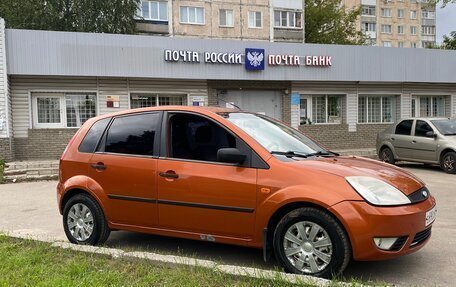 Ford Fiesta, 2004 год, 340 000 рублей, 2 фотография