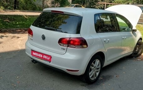 Volkswagen Golf VI, 2010 год, 900 000 рублей, 2 фотография