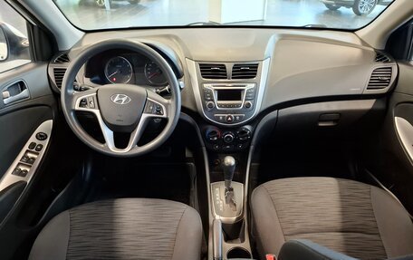 Hyundai Solaris II рестайлинг, 2014 год, 1 000 000 рублей, 11 фотография