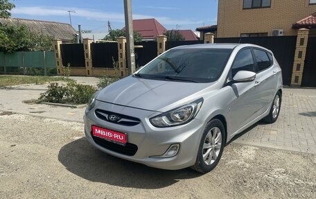 Hyundai Solaris II рестайлинг, 2012 год, 855 000 рублей, 1 фотография