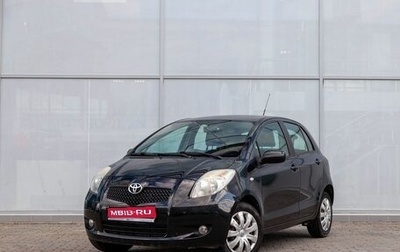 Toyota Yaris III рестайлинг, 2007 год, 819 000 рублей, 1 фотография