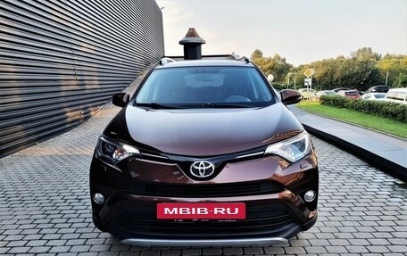 Toyota RAV4, 2016 год, 2 399 000 рублей, 2 фотография