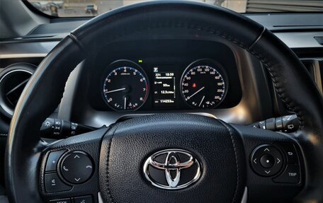 Toyota RAV4, 2016 год, 2 399 000 рублей, 12 фотография