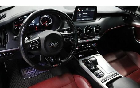 KIA Stinger I, 2019 год, 2 132 000 рублей, 6 фотография