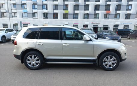 Volkswagen Touareg III, 2010 год, 1 899 000 рублей, 8 фотография