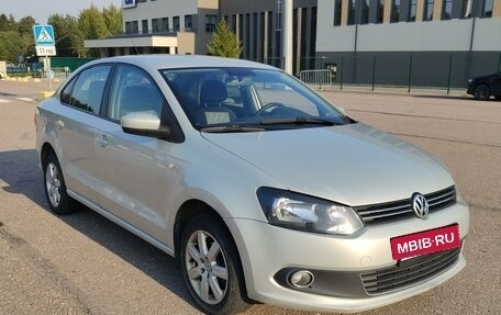 Volkswagen Polo VI (EU Market), 2012 год, 970 000 рублей, 2 фотография