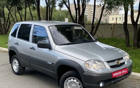 Chevrolet Niva I рестайлинг, 2013 год, 535 000 рублей, 24 фотография