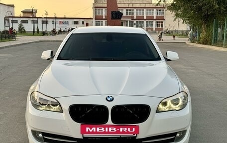 BMW 5 серия, 2011 год, 2 200 000 рублей, 2 фотография