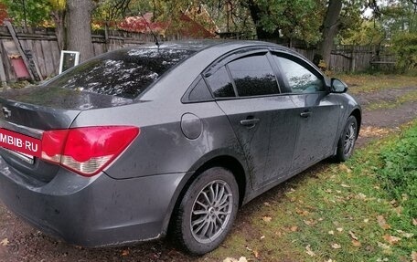 Chevrolet Cruze II, 2011 год, 720 000 рублей, 2 фотография