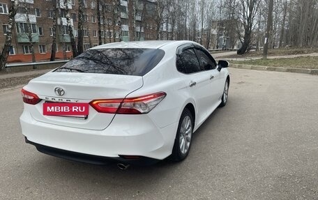 Toyota Camry, 2018 год, 2 890 000 рублей, 5 фотография