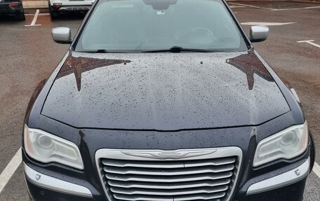 Chrysler 300C II, 2012 год, 1 350 000 рублей, 2 фотография