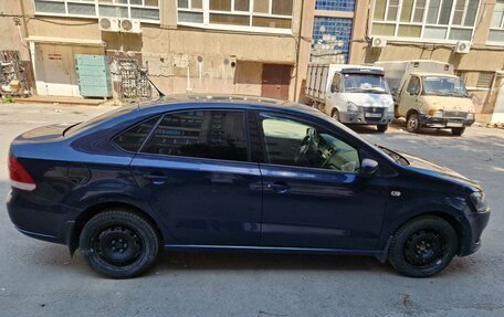 Volkswagen Polo VI (EU Market), 2011 год, 590 000 рублей, 2 фотография