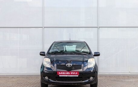 Toyota Yaris III рестайлинг, 2007 год, 819 000 рублей, 4 фотография