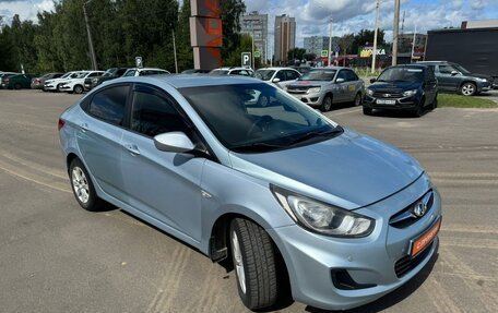 Hyundai Solaris II рестайлинг, 2011 год, 660 000 рублей, 3 фотография