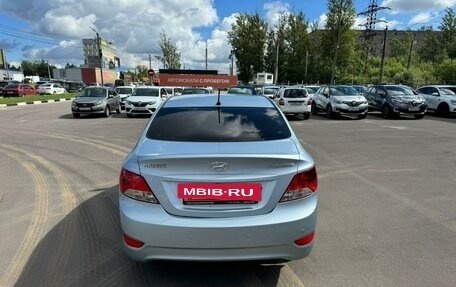 Hyundai Solaris II рестайлинг, 2011 год, 660 000 рублей, 5 фотография