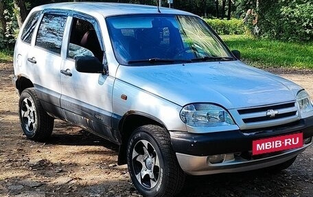 Chevrolet Niva I рестайлинг, 2003 год, 370 000 рублей, 2 фотография