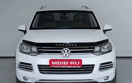 Volkswagen Touareg III, 2012 год, 1 970 000 рублей, 2 фотография