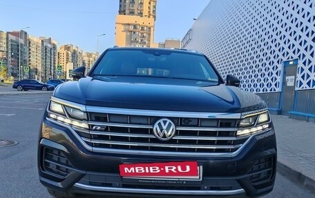 Volkswagen Touareg III, 2018 год, 5 000 000 рублей, 2 фотография