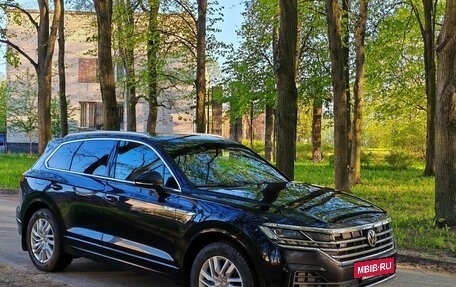 Volkswagen Touareg III, 2018 год, 5 000 000 рублей, 3 фотография