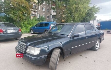 Mercedes-Benz E-Класс, 1995 год, 350 000 рублей, 2 фотография