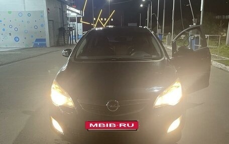 Opel Astra J, 2012 год, 850 000 рублей, 2 фотография