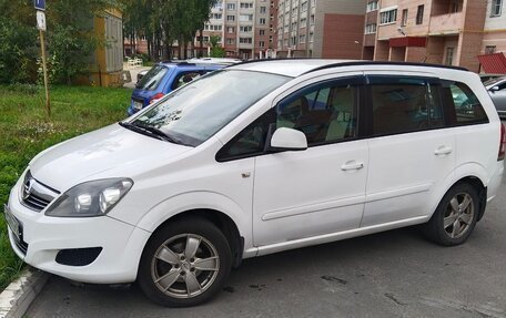 Opel Zafira B, 2011 год, 850 000 рублей, 5 фотография