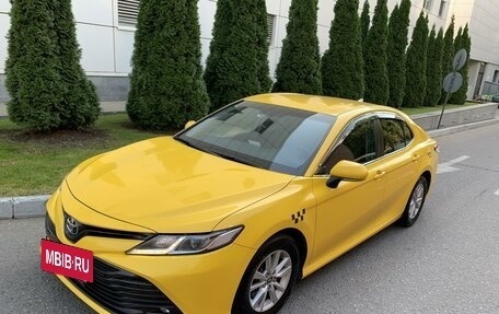 Toyota Camry, 2018 год, 2 050 000 рублей, 6 фотография