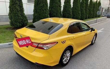 Toyota Camry, 2018 год, 2 050 000 рублей, 8 фотография