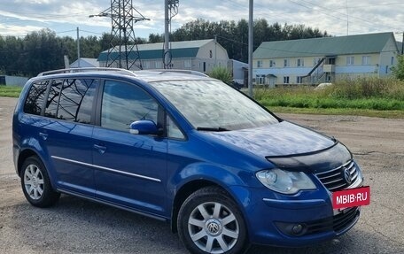 Volkswagen Touran III, 2007 год, 650 000 рублей, 2 фотография