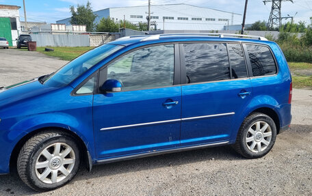 Volkswagen Touran III, 2007 год, 650 000 рублей, 3 фотография