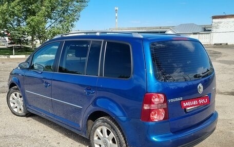 Volkswagen Touran III, 2007 год, 650 000 рублей, 4 фотография