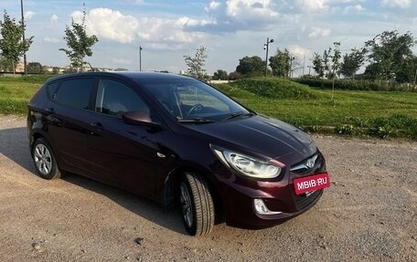 Hyundai Solaris II рестайлинг, 2011 год, 640 000 рублей, 4 фотография