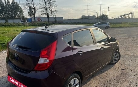 Hyundai Solaris II рестайлинг, 2011 год, 640 000 рублей, 8 фотография