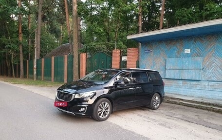 KIA Carnival III, 2017 год, 2 820 000 рублей, 1 фотография