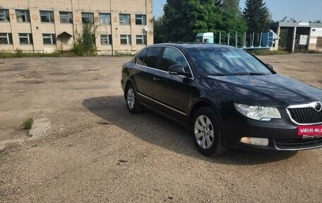 Skoda Superb III рестайлинг, 2012 год, 1 100 000 рублей, 2 фотография