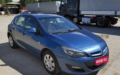 Opel Astra J, 2013 год, 800 000 рублей, 3 фотография