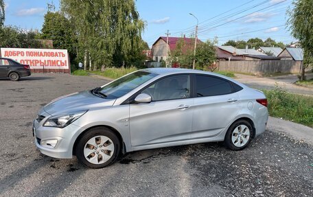 Hyundai Solaris II рестайлинг, 2015 год, 1 275 000 рублей, 3 фотография